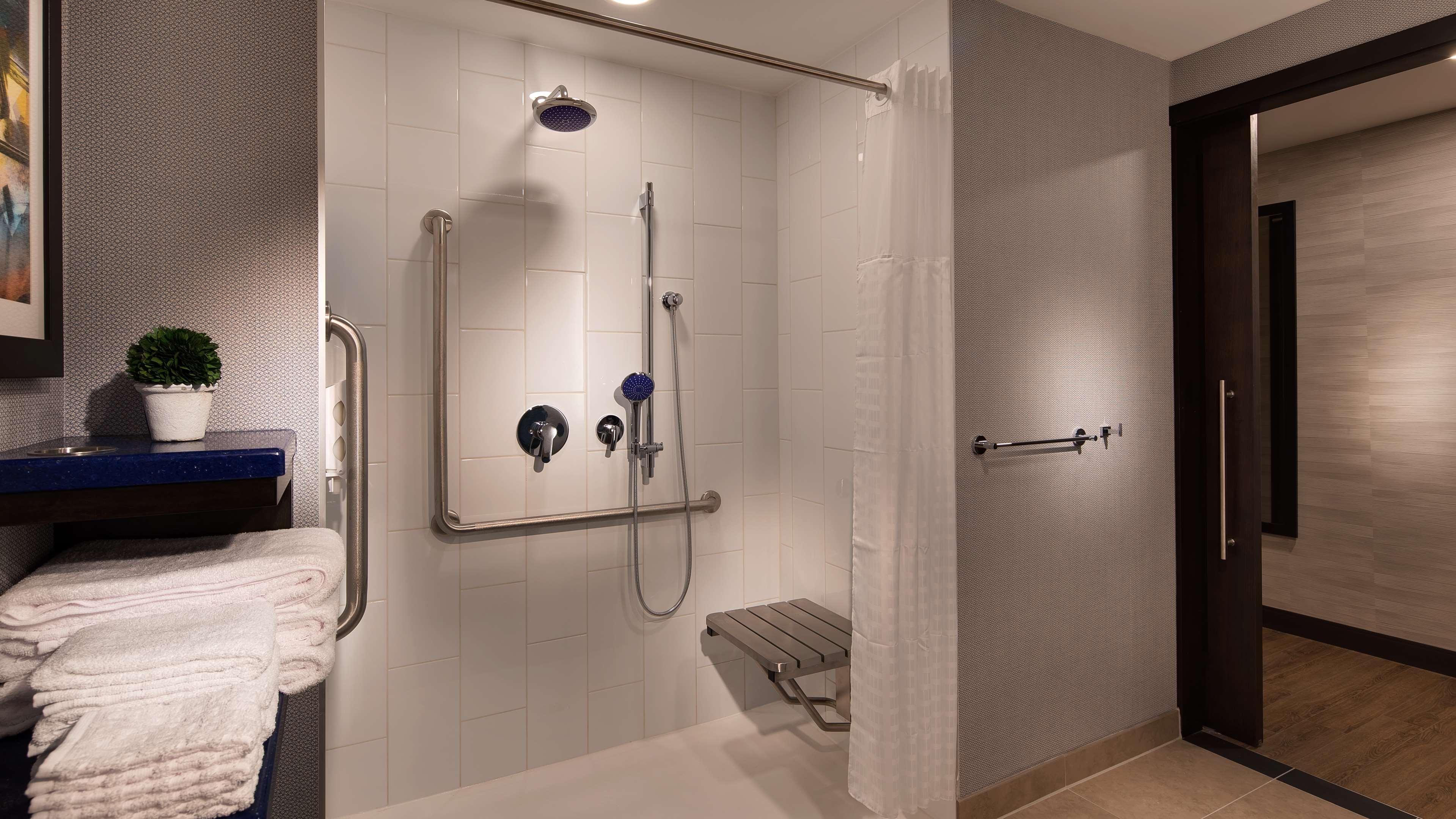 Glo Best Western Kanata Ottawa West מראה חיצוני תמונה