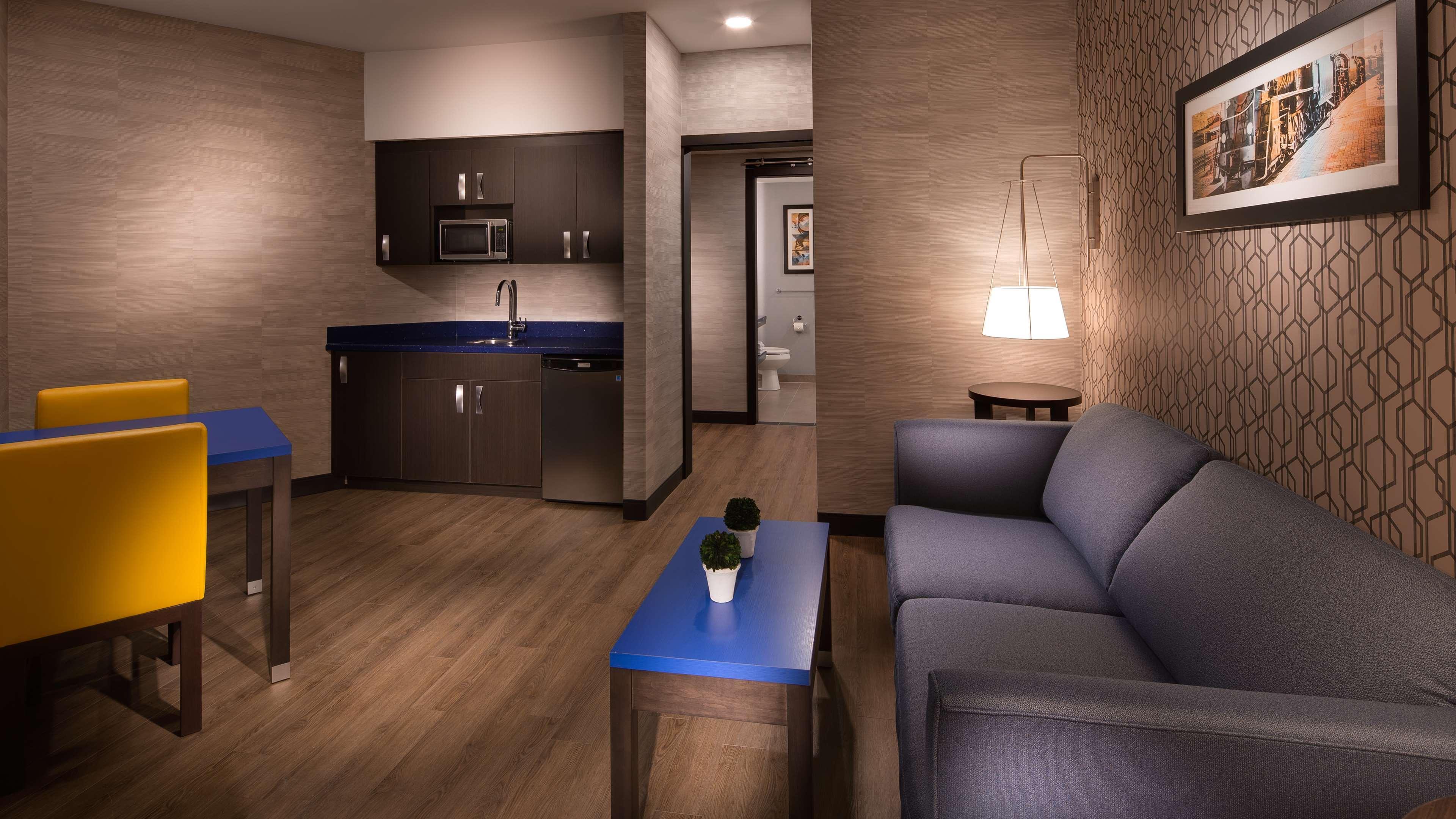 Glo Best Western Kanata Ottawa West מראה חיצוני תמונה