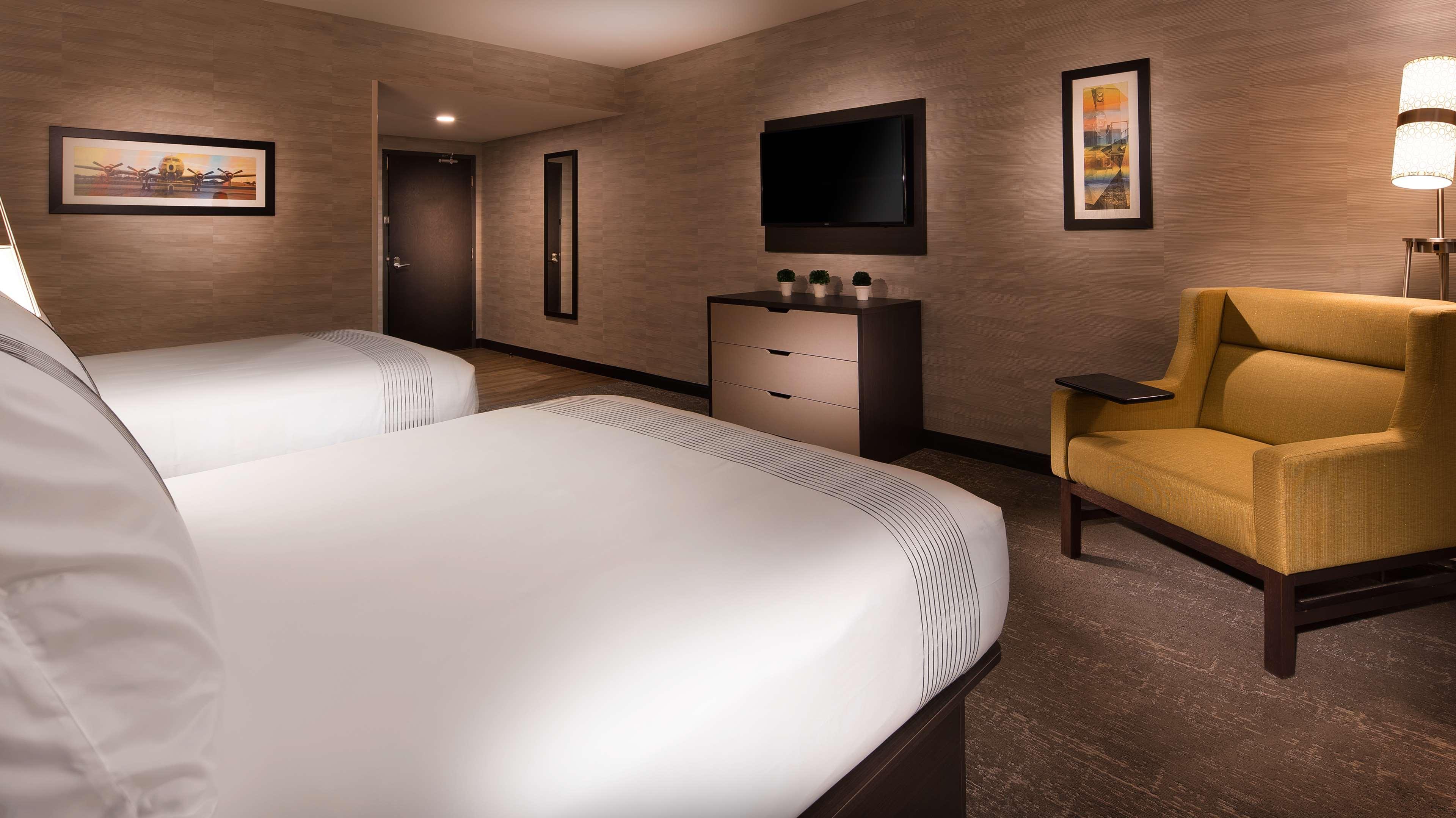 Glo Best Western Kanata Ottawa West מראה חיצוני תמונה