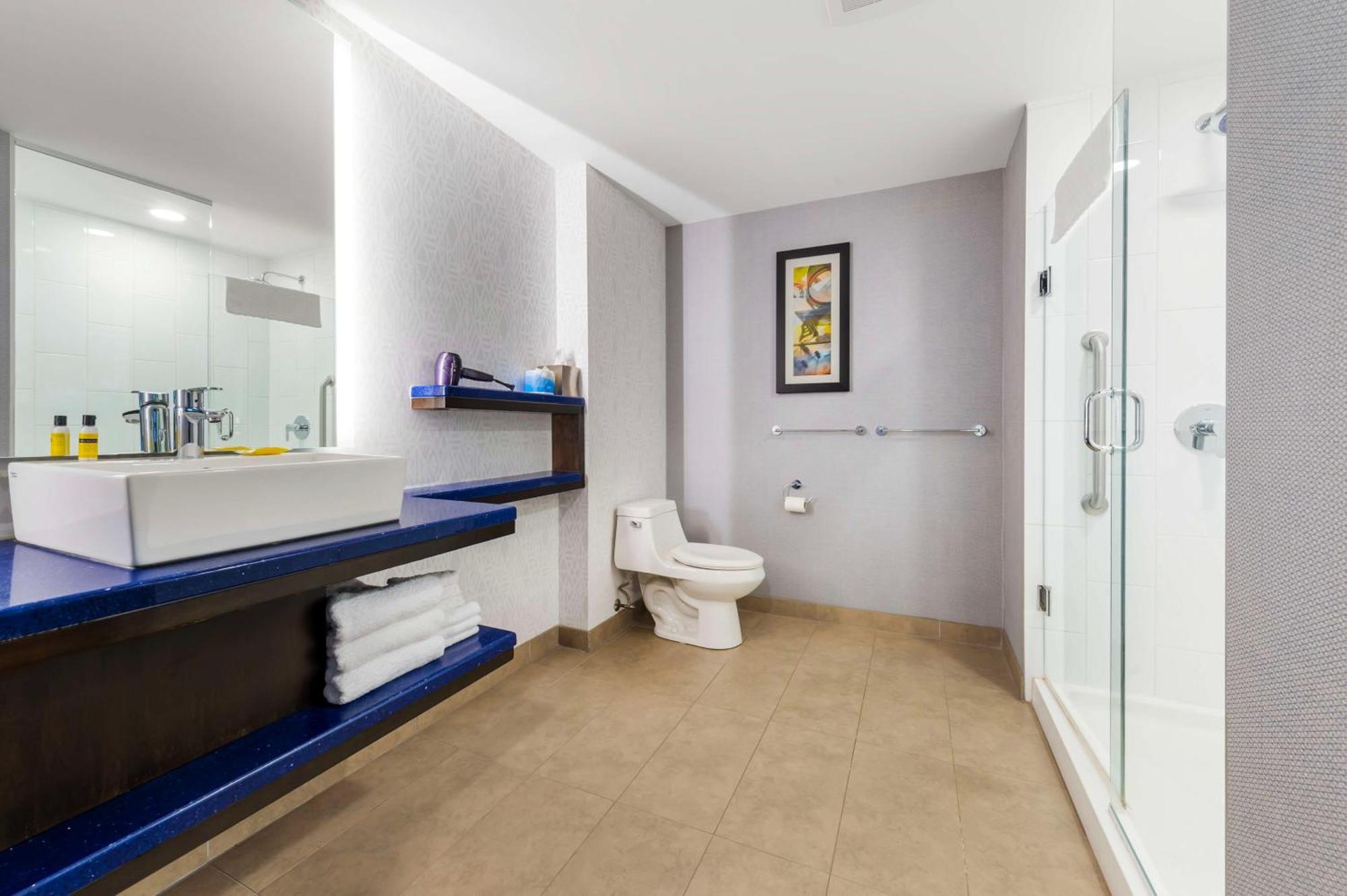 Glo Best Western Kanata Ottawa West מראה חיצוני תמונה