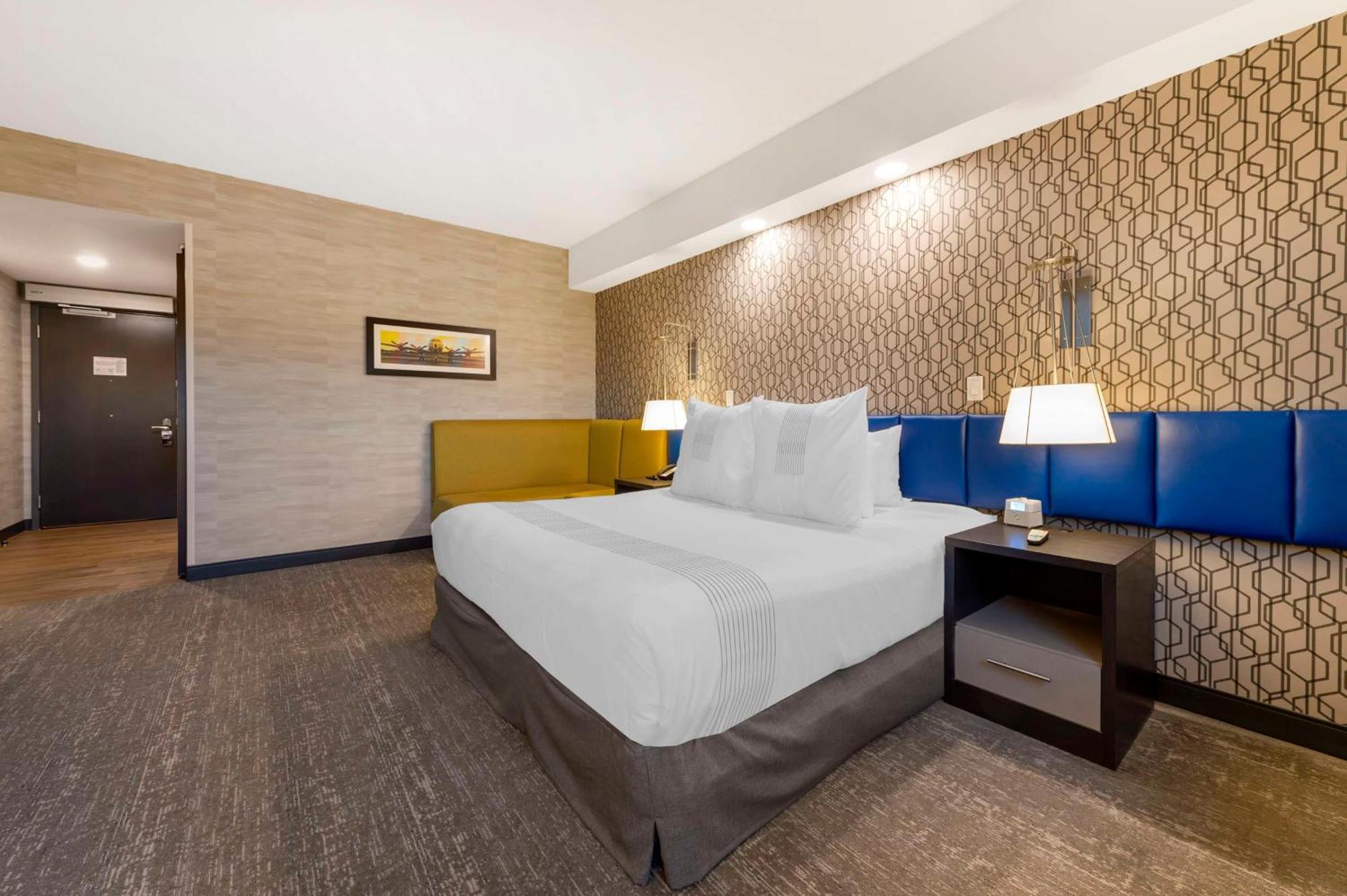 Glo Best Western Kanata Ottawa West מראה חיצוני תמונה