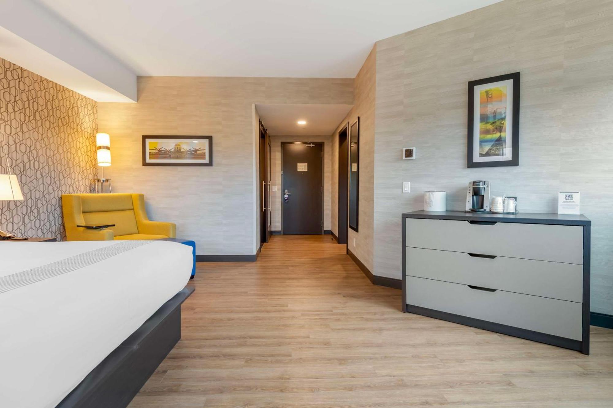 Glo Best Western Kanata Ottawa West מראה חיצוני תמונה